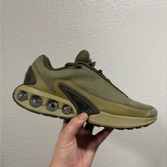 Nike olive Airmax dn